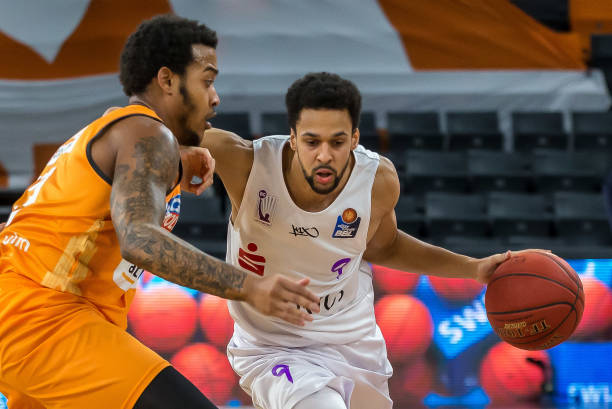 词中排名更 词中排名更